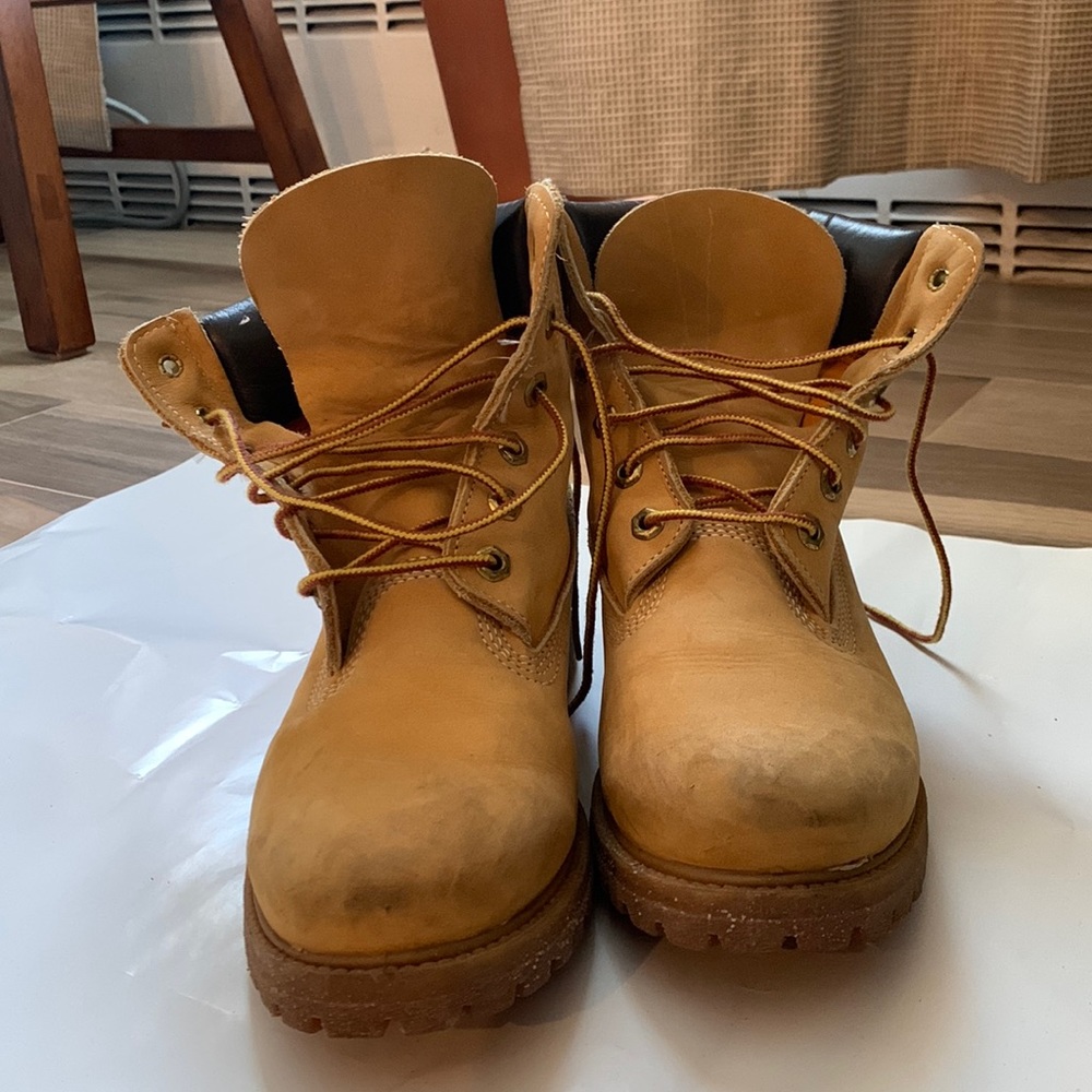 Vintage timberlands